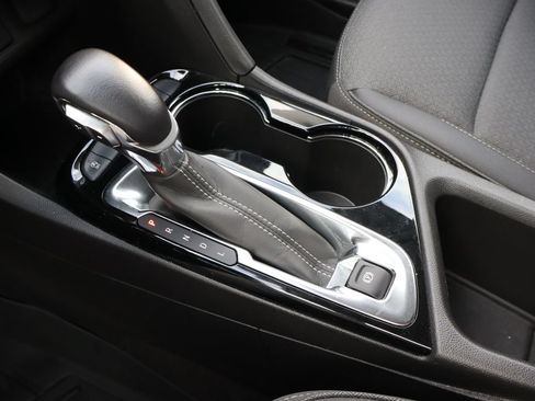 Used 2023 Buick Encore GX Preferred w/ Cold Weather Comfort Package FWD image 8