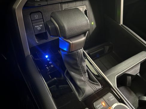 Used 2024 Toyota Tundra Limited image 30