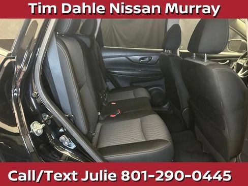 Used 2019 Nissan Rogue SV AWD/4WD image 18