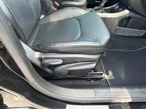 Certified 2021 Jeep Compass Latitude FWD image 37