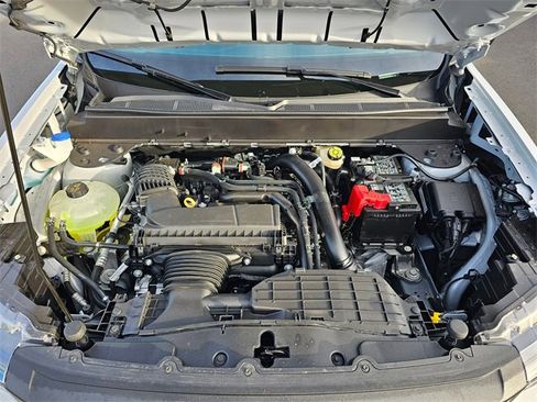 New 2025 Ford Maverick XL w/ 4K Tow Package image 9