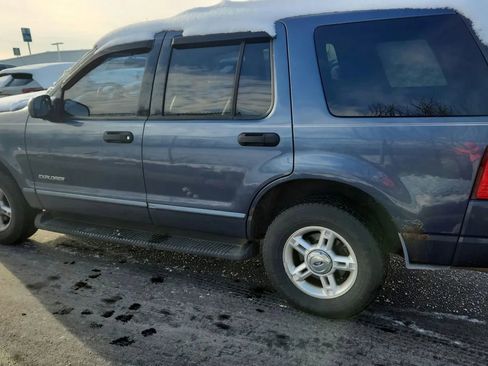 Used 2005 Ford Explorer XLT image 5