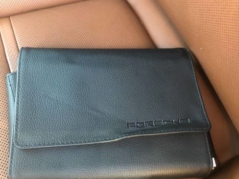 Used 2019 Porsche Cayenne Turbo w/ Sportdesign Package image 24