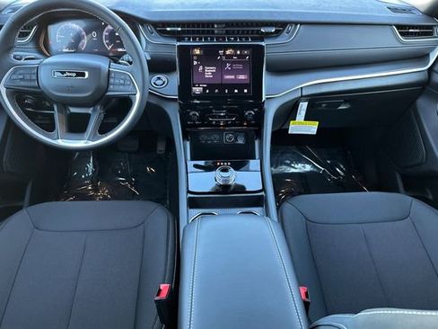 New 2025 Jeep Grand Cherokee Laredo X AWD/4WD image 5