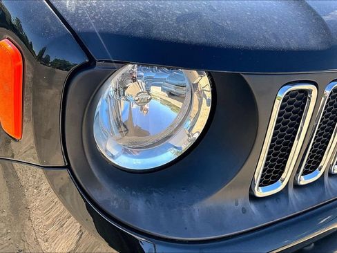 Used 2015 Jeep Renegade Latitude w/ Popular Equipment Group AWD/4WD image 27