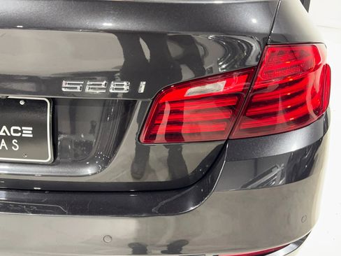 Used 2016 BMW 528i Sedan image 25