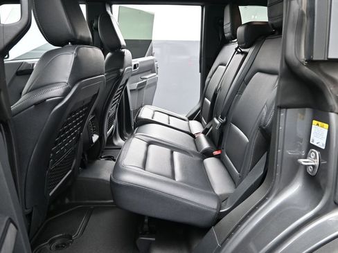 Used 2025 Ford Bronco Badlands AWD/4WD image 17