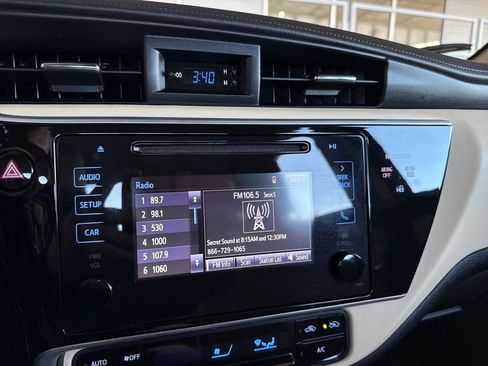 Used 2017 Toyota Corolla LE image 15