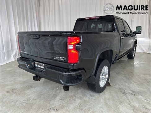 Used 2022 Chevrolet Silverado 2500 High Country image 23
