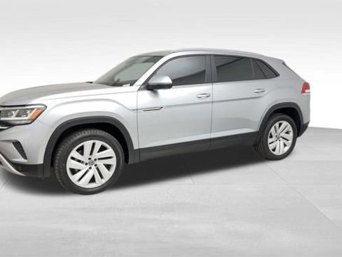 Used 2021 Volkswagen Atlas Cross Sport SE image 6