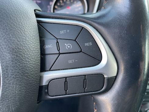 Used 2020 Jeep Compass Limited image 24