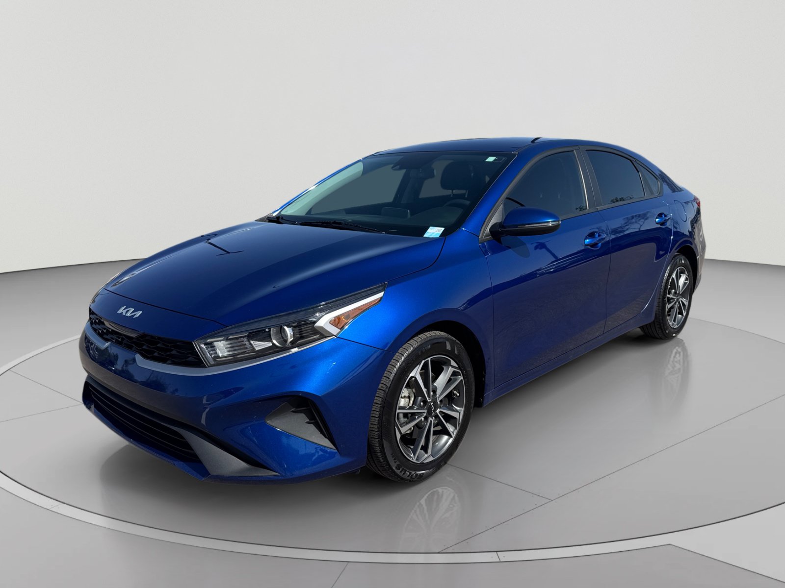 Used 2024 Kia Forte LXS w/ LXS Technology Package FWD image 1