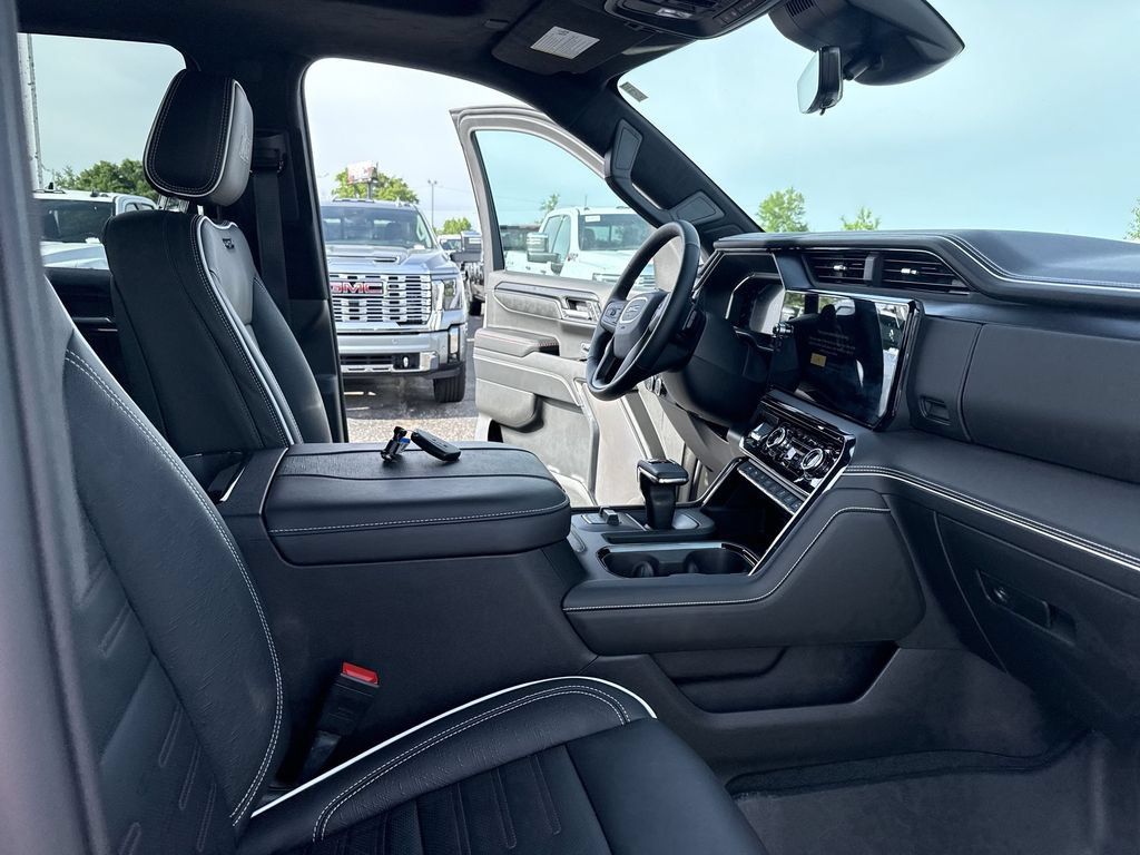 Certified 2026 GMC Sierra 1500 AT4X w/ AT4X AEV Edition AWD/4WD image 35
