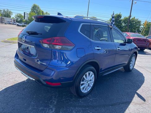 Used 2019 Nissan Rogue SV AWD/4WD image 4