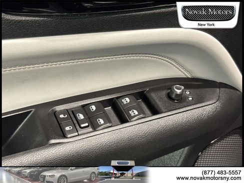 Used 2022 Jeep Compass Limited image 14