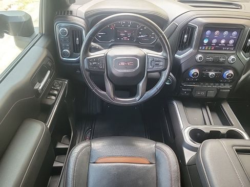 Used 2022 GMC Sierra 2500 AT4 w/ AT4 Preferred Package AWD/4WD image 17