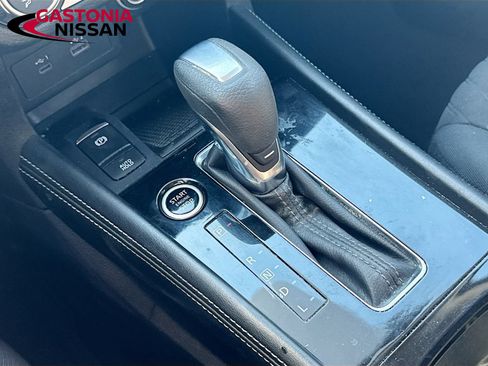 Used 2023 Nissan Kicks SV w/ Interior Electronics Package FWD image 21