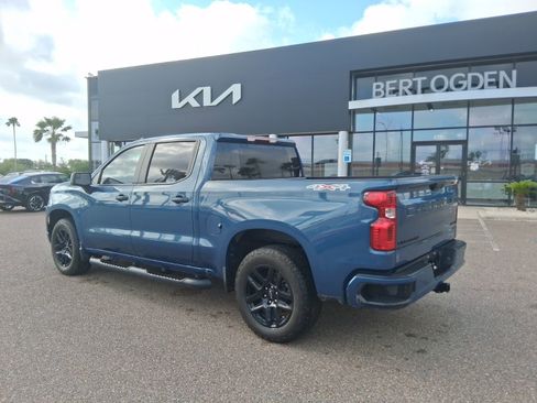 Used 2024 Chevrolet Silverado 1500 Custom w/ Turbomax Blackout Package AWD/4WD image 4