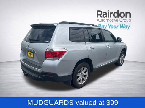 Used 2013 Toyota Highlander SE AWD/4WD image 3