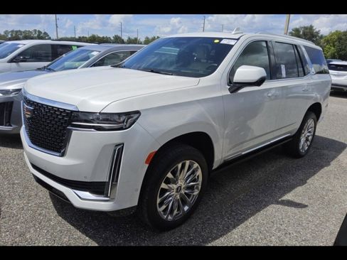 Used 2024 Cadillac Escalade Premium Luxury w/ Performance Package image 8