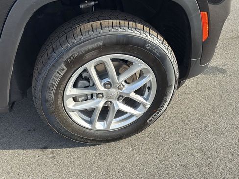 New 2025 Jeep Grand Cherokee Laredo X image 9