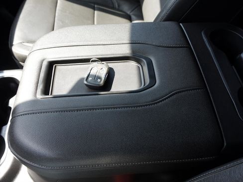 Used 2019 GMC Sierra 1500 SLT image 27