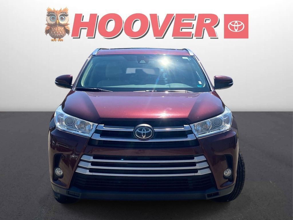 Used 2017 Toyota Highlander XLE FWD image 5