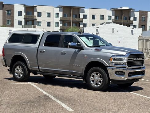Used 2020 RAM 2500 Laramie AWD/4WD image 2