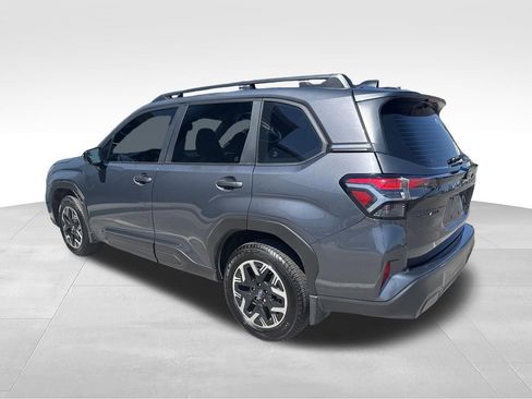 Used 2025 Subaru Forester w/ Convenience Package #2 AWD/4WD image 5