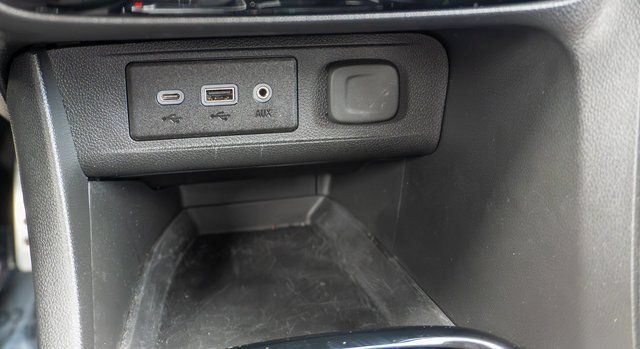Used 2023 Buick Encore GX Select w/ Sport Touring Package FWD image 28