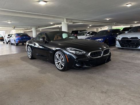 Used 2023 BMW Z4 M40i w/ Premium Package RWD image 5
