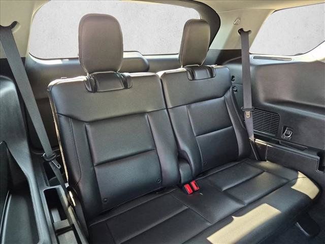 Used 2020 Ford Explorer XLT w/ Equipment Group 202A RWD image 19