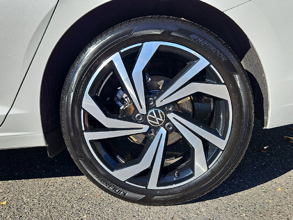 Certified 2026 Volkswagen Jetta SEL FWD image 8