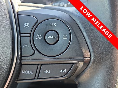 Used 2023 Toyota Corolla SE image 22