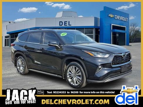 Used 2022 Toyota Highlander Platinum AWD/4WD image 1