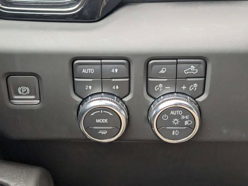 Certified 2024 GMC Sierra 2500 AT4X image 24