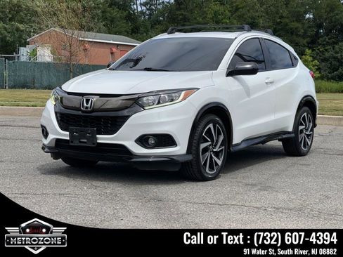 Used 2019 Honda HR-V Sport image 3