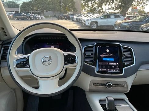 Certified 2023 Volvo XC90 B5 Plus AWD/4WD image 18