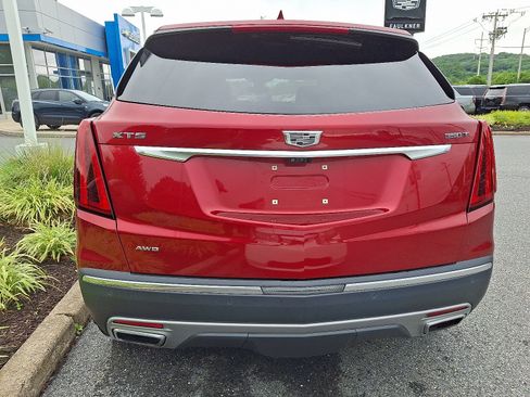 Used 2021 Cadillac XT5 Premium Luxury AWD/4WD image 5
