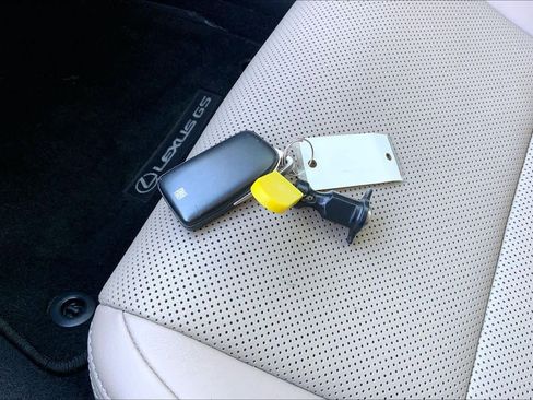 Used 2016 Lexus GS 200t image 14