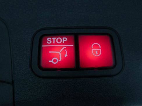 Used 2022 Mercedes-Benz GLS 450 4MATIC image 37