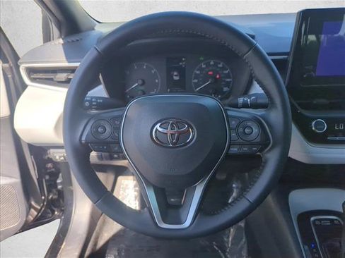 Used 2025 Toyota Corolla SE FWD image 11
