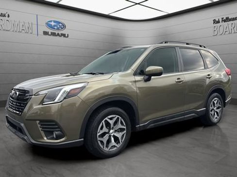 Used 2023 Subaru Forester Premium AWD/4WD image 10
