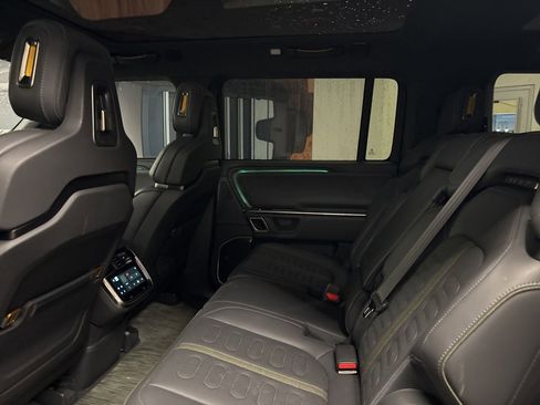 Used 2024 Rivian R1S Adventure image 4