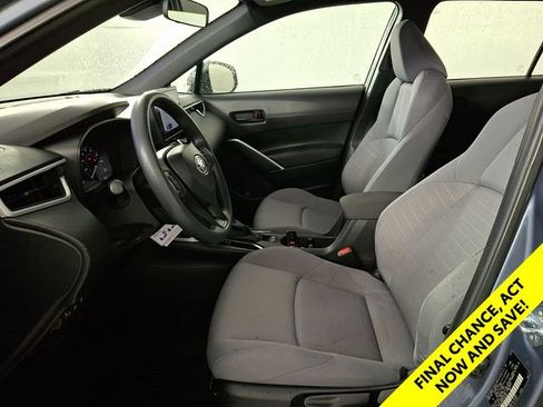 Used 2025 Toyota Corolla Cross AWD Hybrid image 16