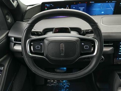 Used 2025 Lincoln Navigator L Reserve w/ Jet Appearance Package image 19