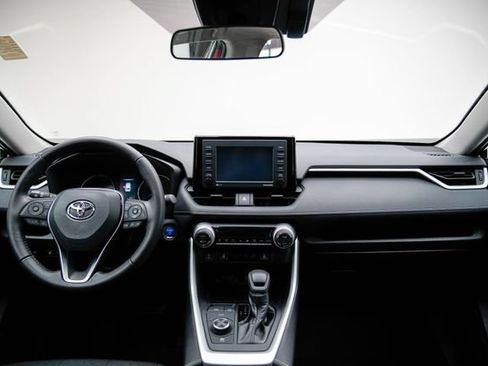 Used 2021 Toyota RAV4 XLE w/ Convenience Package AWD/4WD image 21