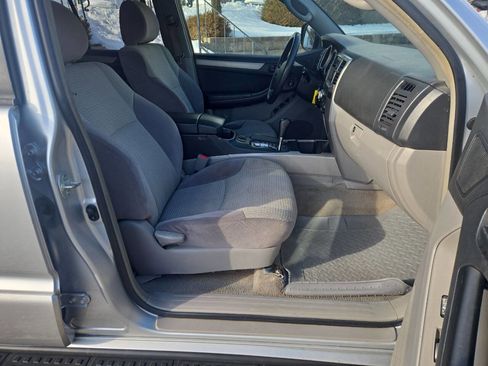 Used 2004 Toyota 4Runner Sport image 27