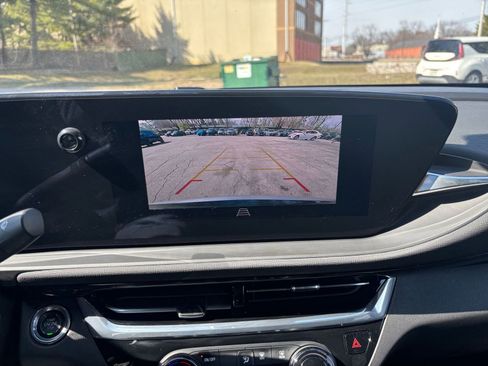 Used 2025 Buick Envista Sport Touring image 22