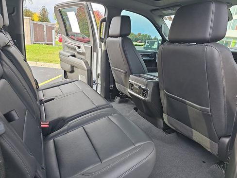 Used 2023 GMC Sierra 1500 SLT w/ SLT Premium Package image 11